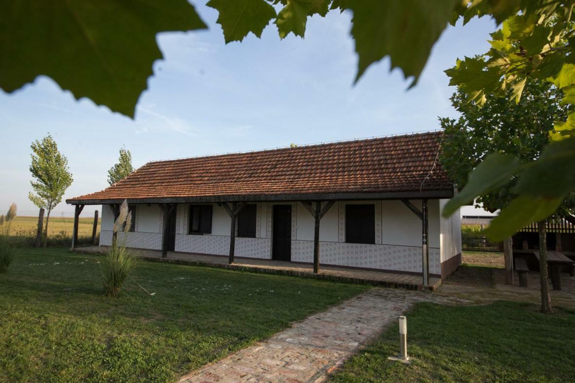 Acin Salas Tordinci Exterior photo