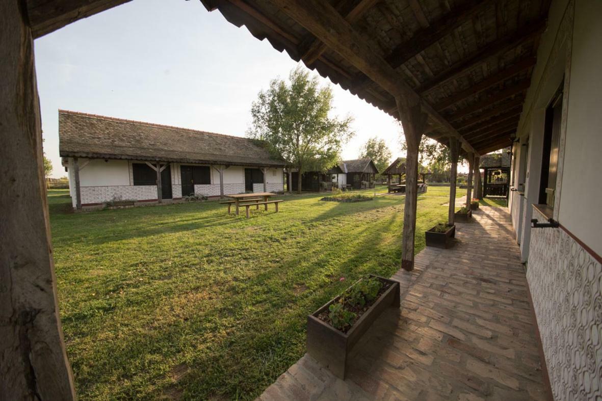 Acin Salas Tordinci Exterior photo