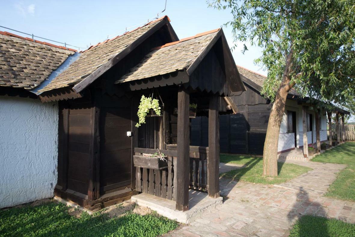 Acin Salas Tordinci Exterior photo