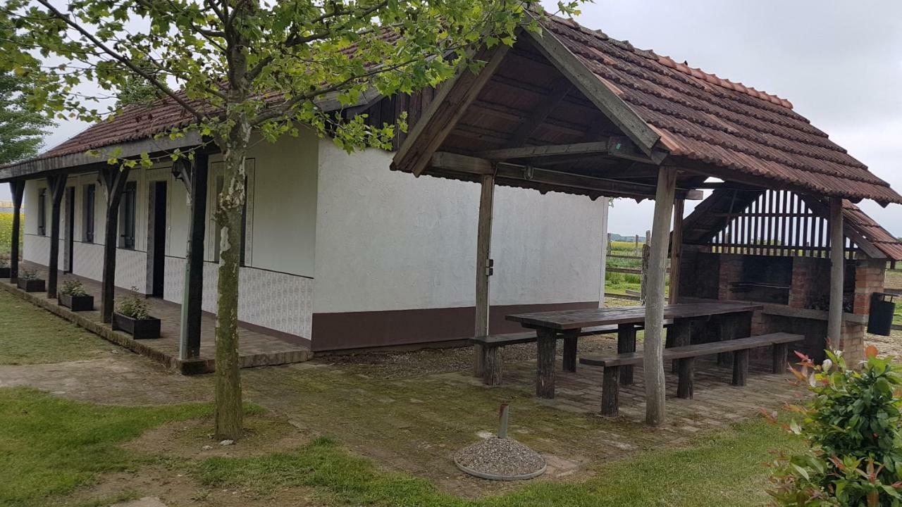 Acin Salas Tordinci Exterior photo